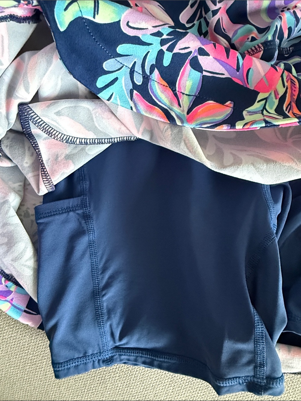 Lilly Pulitzer Sabbia Skort
Oyster Bay Navy Size XS - Picture 9 of 12
